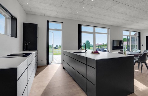 Grønninghoved Strand House | 3 bedroom lovely home in Sjølund