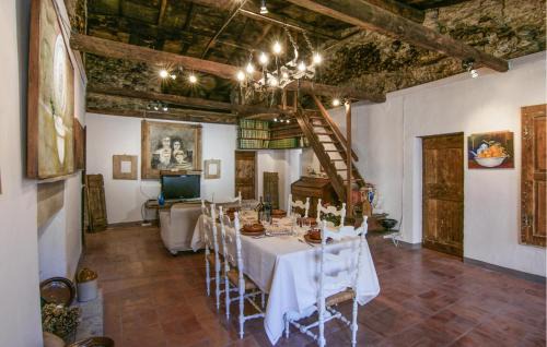 Stazzema Apartment | 3 Bedroom Nice Apartment In Stazzema