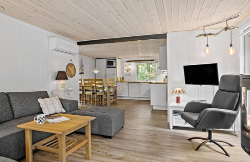 Thyholm House | 3 bedroom nice home in Thyholm