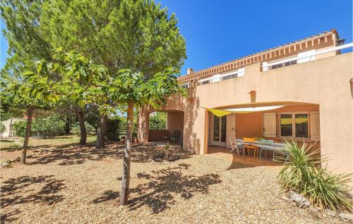 Fouzilhon House | 3 Bedroom Nice Home In Fouzilhon