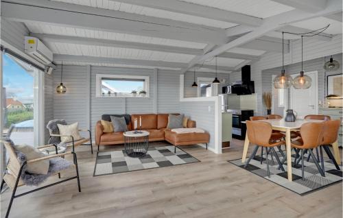 Hejlsminde Strand House | 3 Bedroom Nice Home In Hejls
