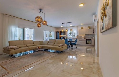 Kavran House | 3 bedroom nice home in Kavran