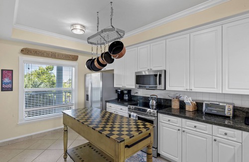 Key West Condo | 3-bedroom ocean view condo in delightful Key West with WiFi, AC