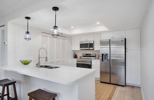 Laurel Condo | 3 Bedroom Penthouse with Stunning Sunset Views of Blackburn Bay!