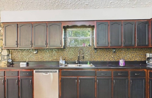 Elk Creek House | 3-bedroom Pet Friendly home on 14 acres with trails and seasonal creeks.