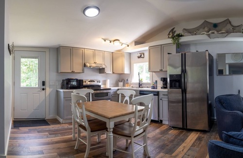 Salsbury Cove Apartment | 3 Bedroom Pool, PlayArea, CampFire Cozy Apt