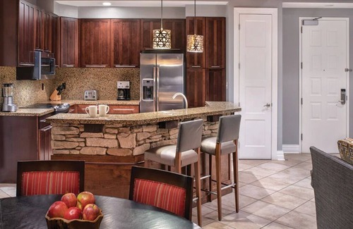 Sevierville Condo | 3 Bedroom Presidential Condo, Golf Course View, Sleeps 8 at Great Smokies Lodge!
