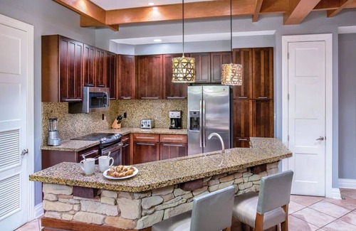 Sevierville Condo | 3 Bedroom Presidential Condo, Golf Course View, Sleeps 8 at Great Smokies Lodge!