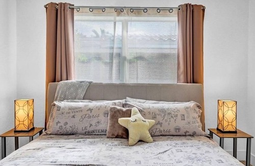 Pompano Isles Apartment | 3 Bedroom Single family 436776 by Houzlet