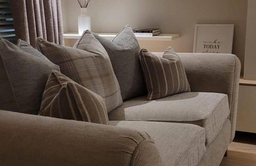 Pollokshaws House | 3 Bedroom, Sleeps 6, Free Parking