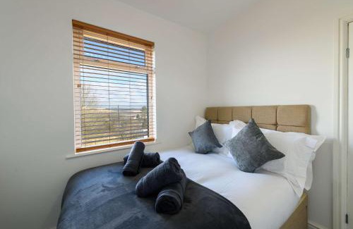 Neath House | 3 Bedroom Spacious and Homely Welsh Retreat