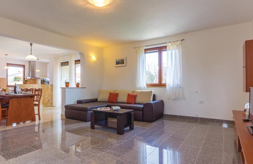 Liznjan Apartment | 3 bedroom stunning apartment in Liznjan