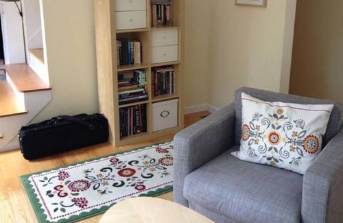 West Barnstable House | 3 Bedroom Sunny Cape Style