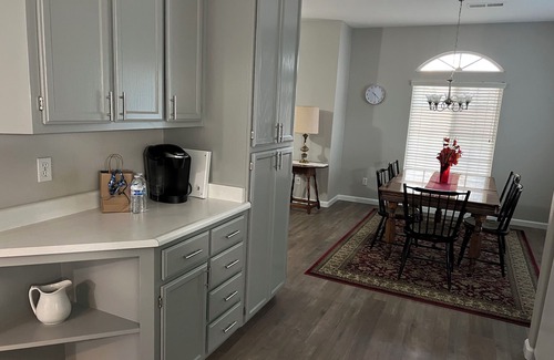 Merced House | 3-bedroom townhome in marvelous Merced with WiFi, AC