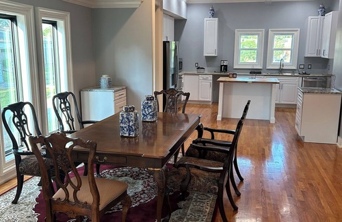 Downtown Little Rock House | 3-bedroom townhome in Little Rock. Very clean and Zen. Amazing amenities.