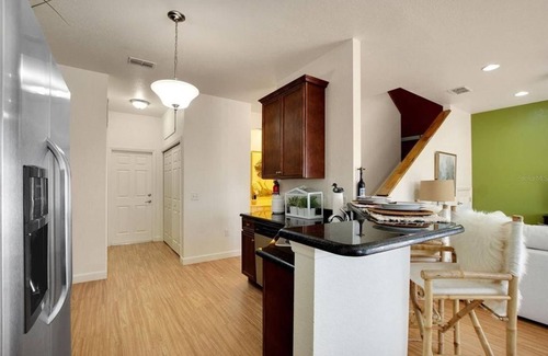 Winter Haven House | 3 Bedroom Townhome 431085 by Houzlet