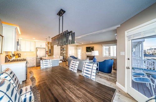 South End Condo | 3 bedroom, two full bath home is meticulously maintained!