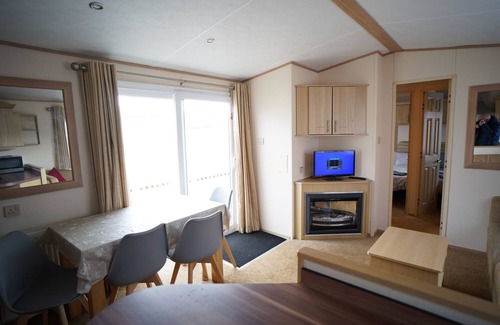 Heacham Cabin | 3 Bedroom Unit With Ramp Access Linen Included