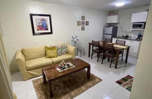 Pallocan Apartment | 3 Bedrooms 3 Baths Victorian style Townhouse Fully Furnished