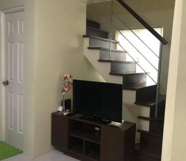 Pallocan Apartment | 3 Bedrooms 3 Baths Victorian style Townhouse Fully Furnished