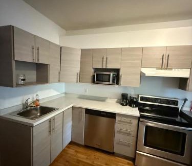 Verdun Apartment | 3 bedrooms apartment on 6eme ave Verdun