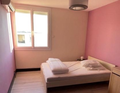 Saint-Martin Apartment | 3 bedrooms apt near train & city center