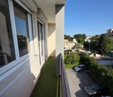 Saint-Martin Apartment | 3 bedrooms apt near train & city center