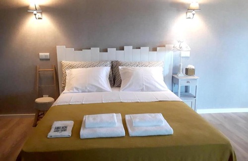 Vila Verde House | 3 bedrooms house with enclosed garden and wifi at Gondiaes