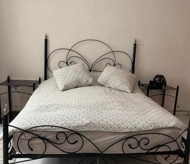 Fes El Jdid Apartment | 3 Bedrooms in Best Area of Medina Fes