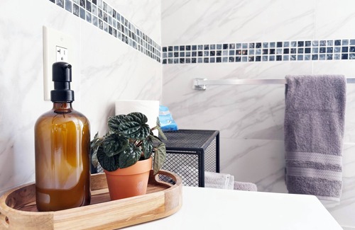 Gayborhood Apartment | 3 Beds+Sleeps 5+Geidō Experience+Walkable