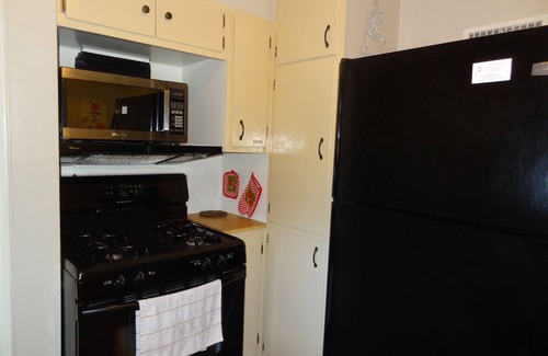 Rochester House | 3 blk St Mary 11 Mayo Pet Friendly Covered ByFaith