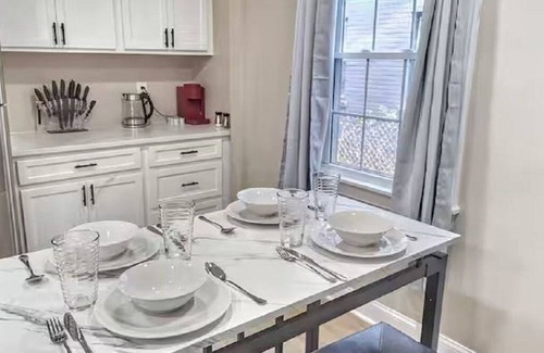 Deanwood House | 3 Blks to Metro near FedEx Field Washington DC