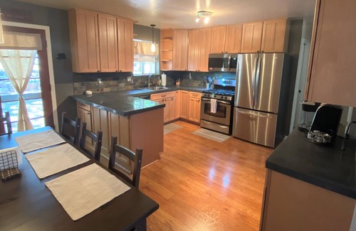 Arnold Cabin | 3 BR, 2 BA mountain cabin in Arnold 10 minutes to White Pines Lake