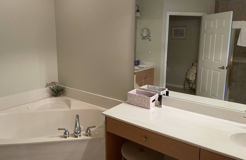 Miromar Lakes Villa | 3 br & 2 Ba, turnkey. 1st fl villa with 2 car gar. gated comm.