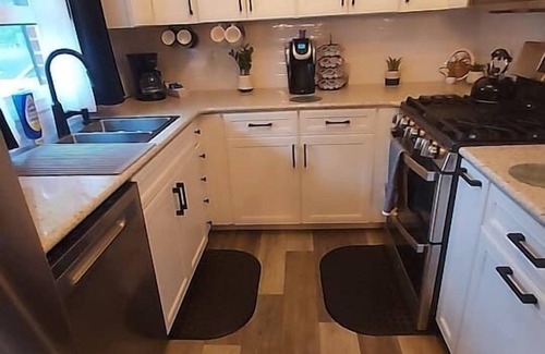 Craigsville House | 3 BR/3 BA - Bridge Day | Steam Sauna & Jetted Tub