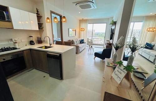 Zona Norte Condo | 3 BR 3 Bath Beautiful New Piso5 Lagoon View Luxury Baia Kristal Zona Norte CTG