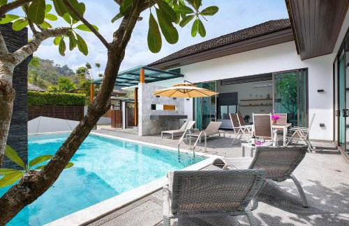 Kamala Villa | 3 BR coco Pool Villa Kamala Beach