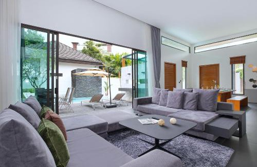 Kamala Villa | 3 BR coco Pool Villa Kamala Beach