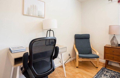 Sunnyvale West House | 3 BR House in Sunnyvale w/Fenced Outdoor Area