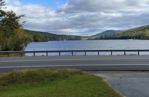 Greenwood House | 3 BR lake house minutes from ski resorts