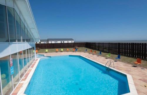 Colchester Resort | 3 BR - Luxury Family Home Near The Beach