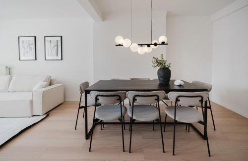 Mitte Apartment | 3 BR Penthouse - WHIRLPOOL - ZENTRAL - KÜCHE - WIFI - KAFFEE - GERÄUMIG - TERRASSE - PARKHAUS
