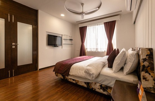 Ellis Bridge Hotel | 3 by OYO - Nami Residency