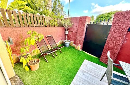 Puerto Marino Apartment | 3 Casita-Estudio con Jardín en la playa