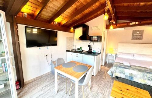 Puerto Marino Apartment | 3 Casita-Estudio con Jardín en la playa
