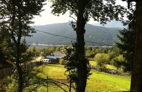 Chiriteni Cottage | 3 Double Rooms - 1 Shared Bathroom