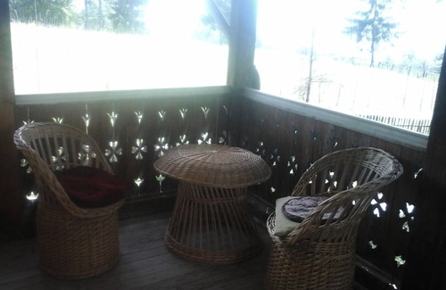 Chiriteni Cottage | 3 Double Rooms - 1 Shared Bathroom