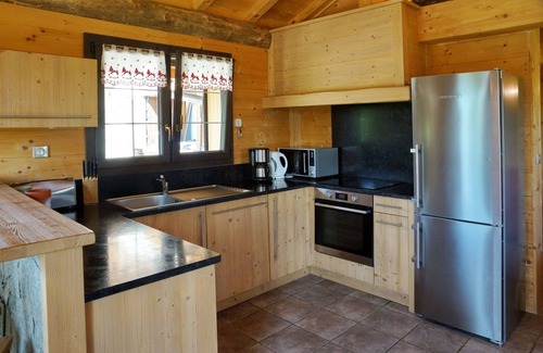 La Toussuire Ski Chalet | 3 * duplex apartments in Savoyard chalet in the heart of the Sybelles area