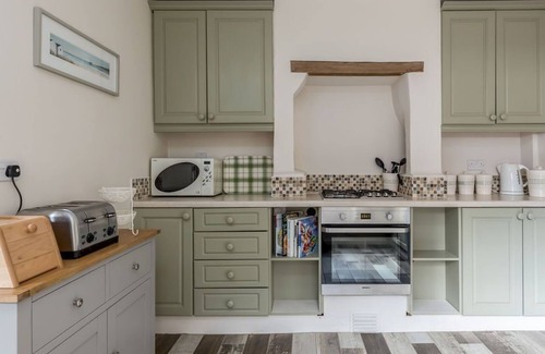 Wareham Cottage | 3 Elm Villa - a stunning Victorian town house