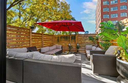 Downtown Montreal House | 3 Floor Penthouse in the heart of Downtown - Rooftop terrace and indoor parking